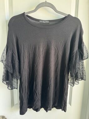 Kim & Cami Black Short Sleeve Top with Dotted Mesh Ruffle Sleeves